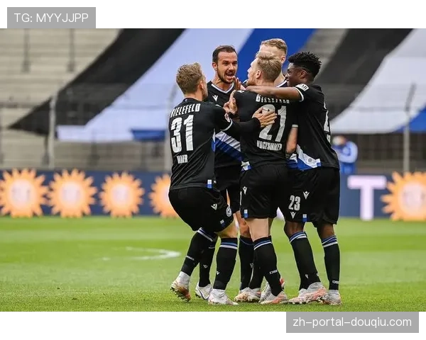 都灵VS维罗纳前瞻：边路攻防博弈成胜负关键，传中效率决定比赛走向